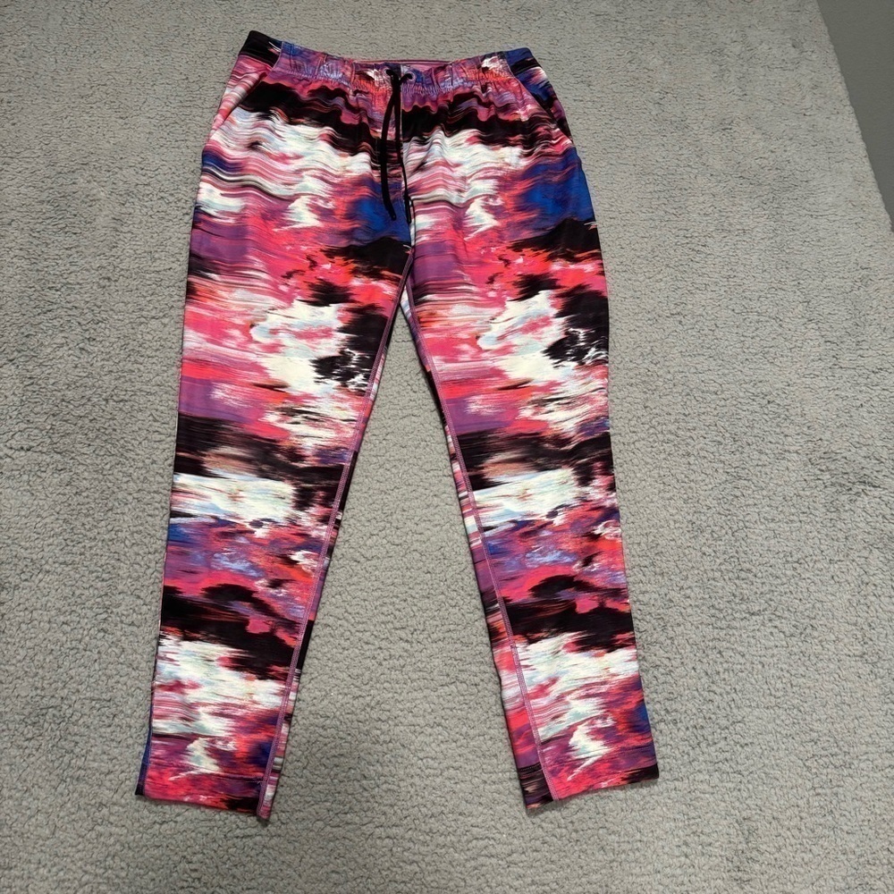 Lululemon Jet Crop (Slim) *Luxtreme Pigment Wind White Multi Size 6